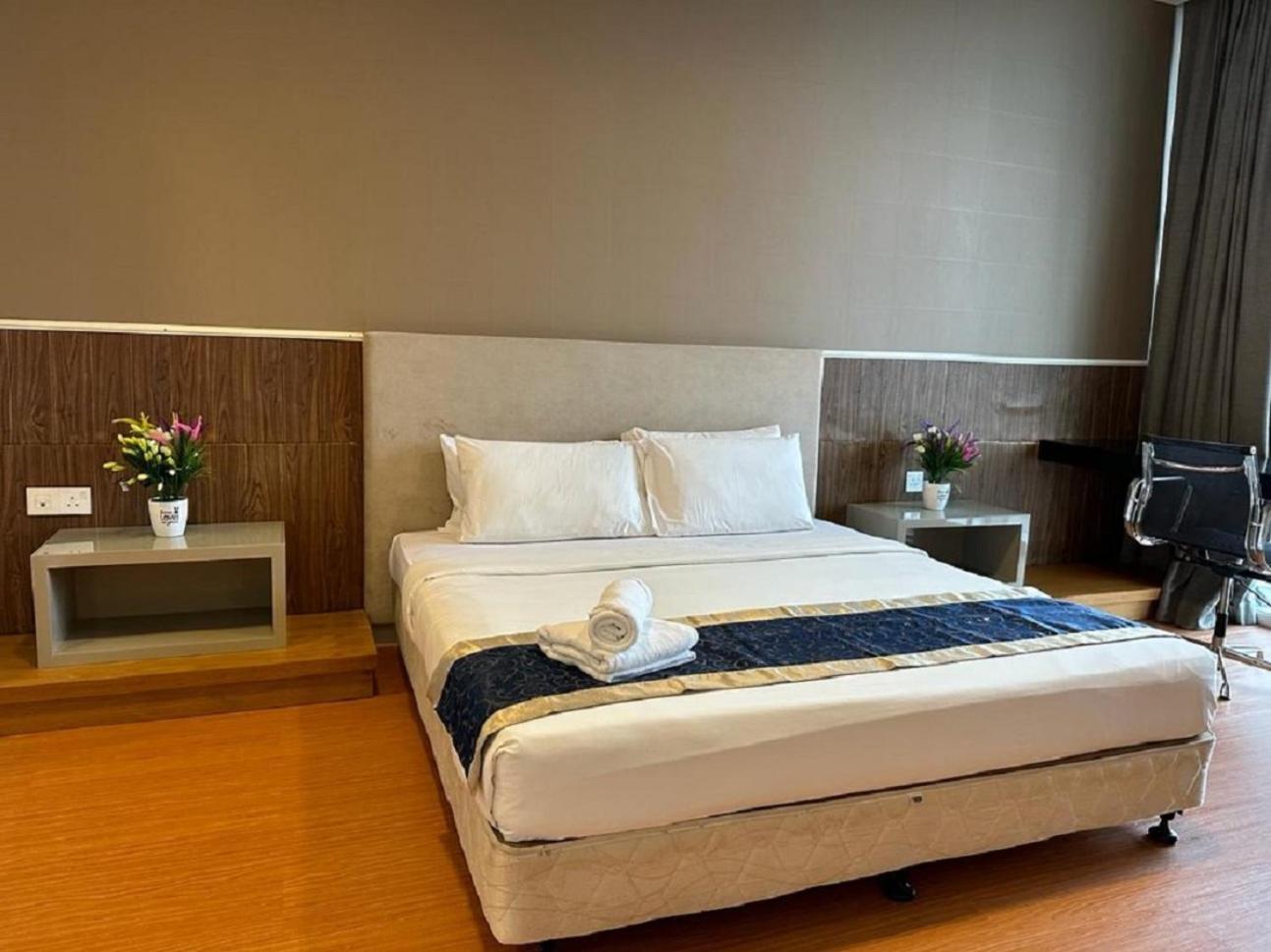 Platinum Suites Klcc By Ar Hospitality Kuala Lumpur Exterior photo